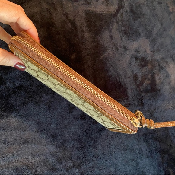 Gucci GG Bree Zip Around Wallet - Picture 12 of 15